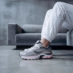 Saucony Progrid Omni 9 'Silver Pink'